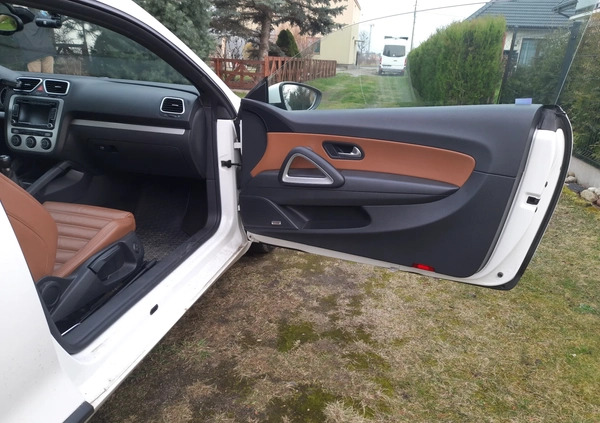 Volkswagen Scirocco cena 29500 przebieg: 222300, rok produkcji 2009 z Rumia małe 106